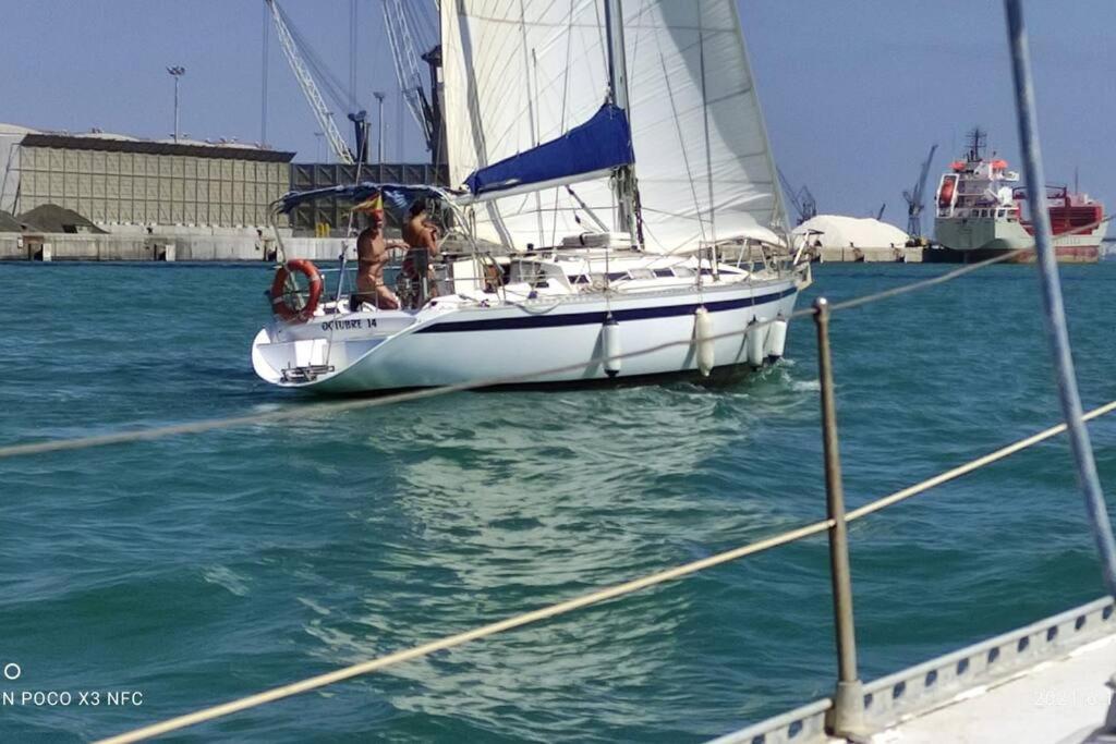 Boat-Apartamento Flotante Cadiz.. La Juanita Arroyo Екстер'єр фото