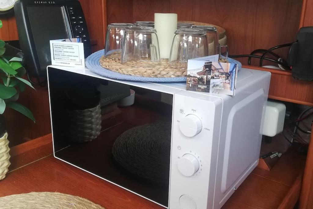 Boat-Apartamento Flotante Cadiz.. La Juanita Arroyo Екстер'єр фото