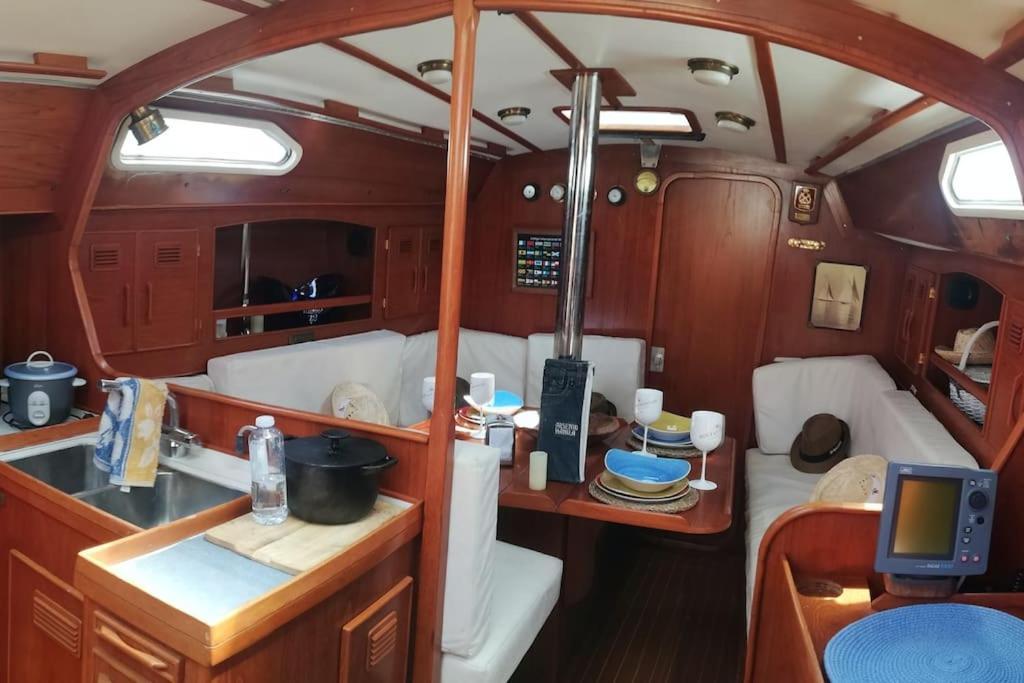 Boat-Apartamento Flotante Cadiz.. La Juanita Arroyo Екстер'єр фото